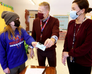 Burch to local school districts: It's your call on masking